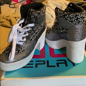 Jeffery Campbell PLAY. Spice girl shoes